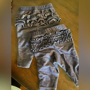 Ruffle butt jeggings